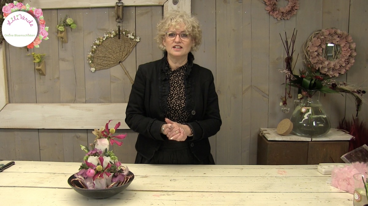 Hoe maak je een mooi bloemstuk? Hoe maak je zelf een mooi bloemstuk?